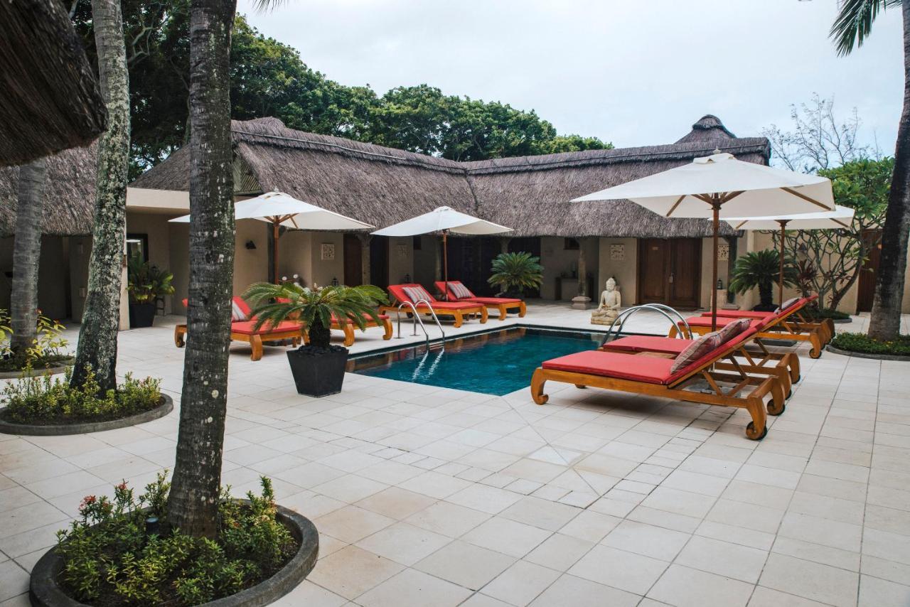 ホテル コンスタンス プリンス モーリス Poste de Flacq エクステリア 写真 The pool at the Four Seasons Resort