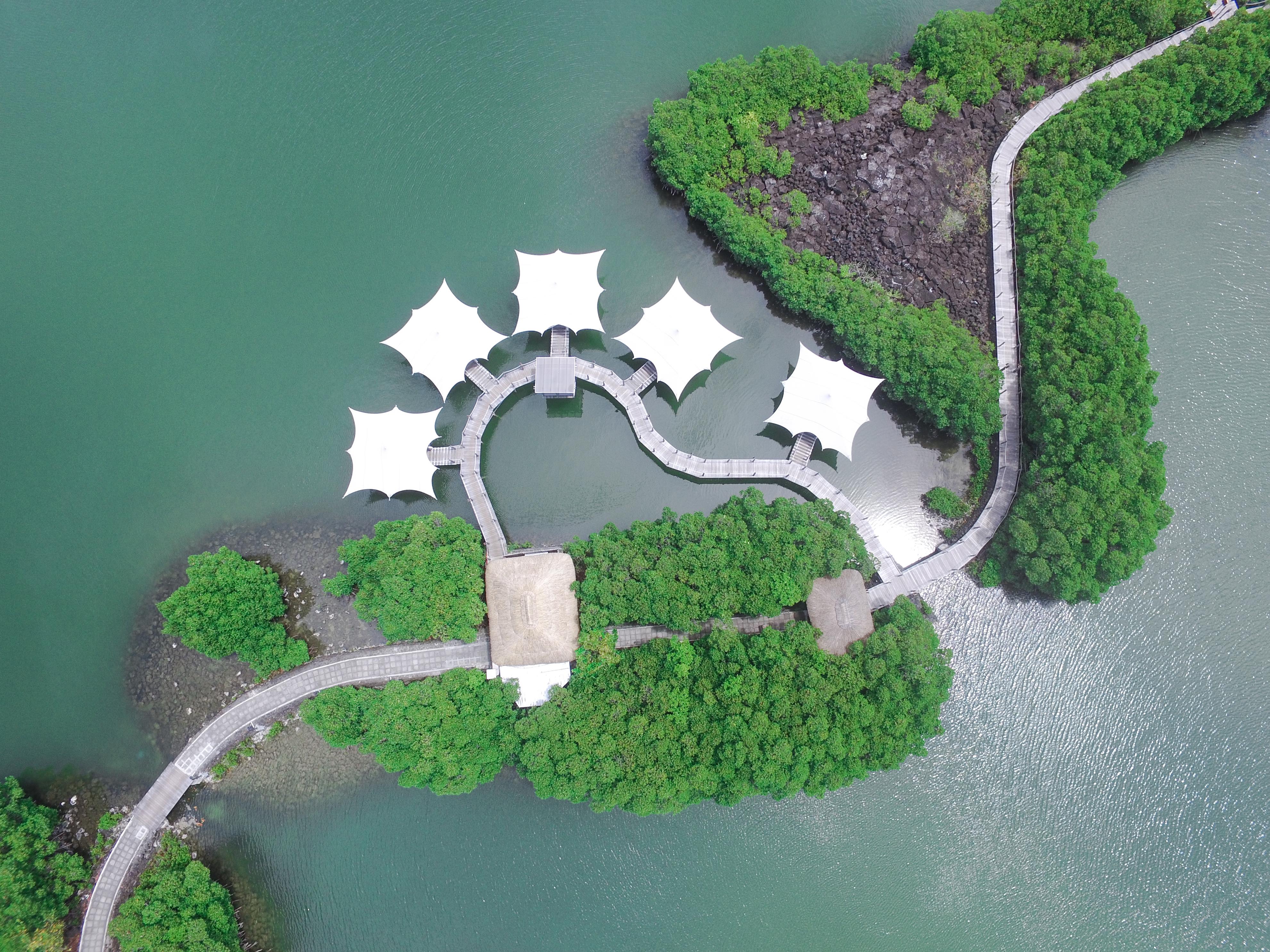 ホテル コンスタンス プリンス モーリス Poste de Flacq エクステリア 写真 Aerial view of the lake