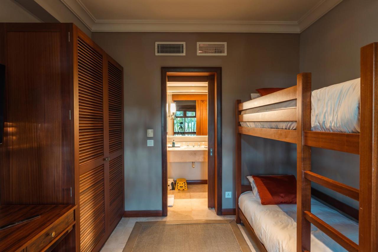 ホテル コンスタンス プリンス モーリス Poste de Flacq エクステリア 写真 A bunk bed in a hotel room